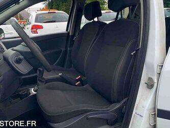 2013-renault-clio-1459548-47612858