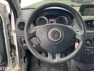 2013-renault-clio-1459548-47612860