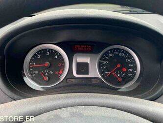 2013-renault-clio-1459548-47612863