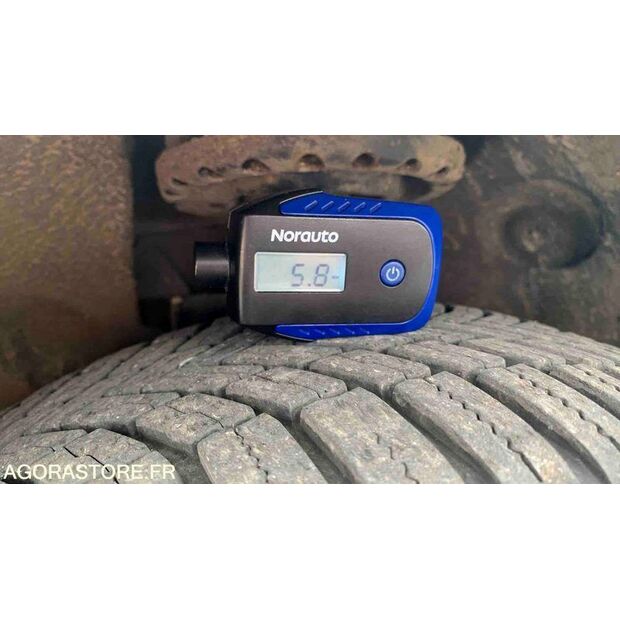 2013 Renault Clio-47612874