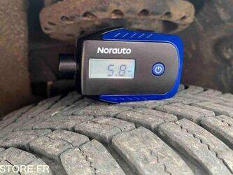 2013-renault-clio-1459548-47612874