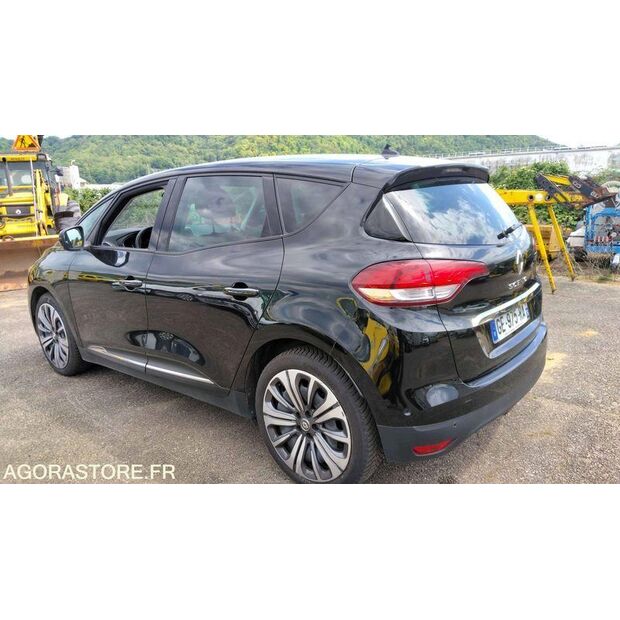 2022 Renault Megane-47612923