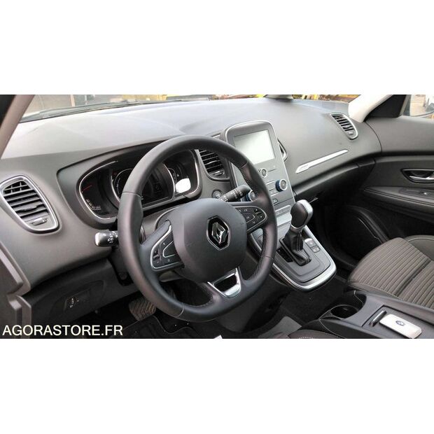 2022 Renault Megane-47612927