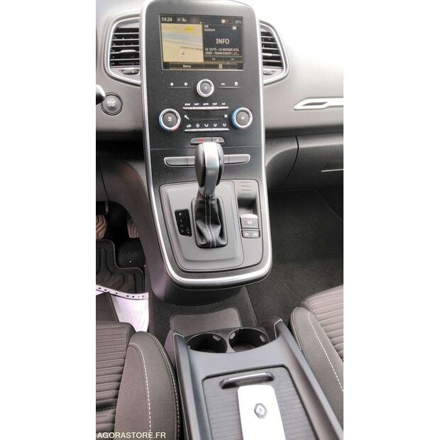 2022 Renault Megane-47612929