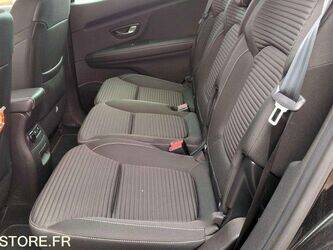 2022-renault-megane-1459550-47612937