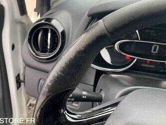 2014-renault-clio-1459554-47613090