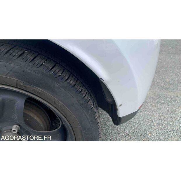 2014 Renault Clio-47613100
