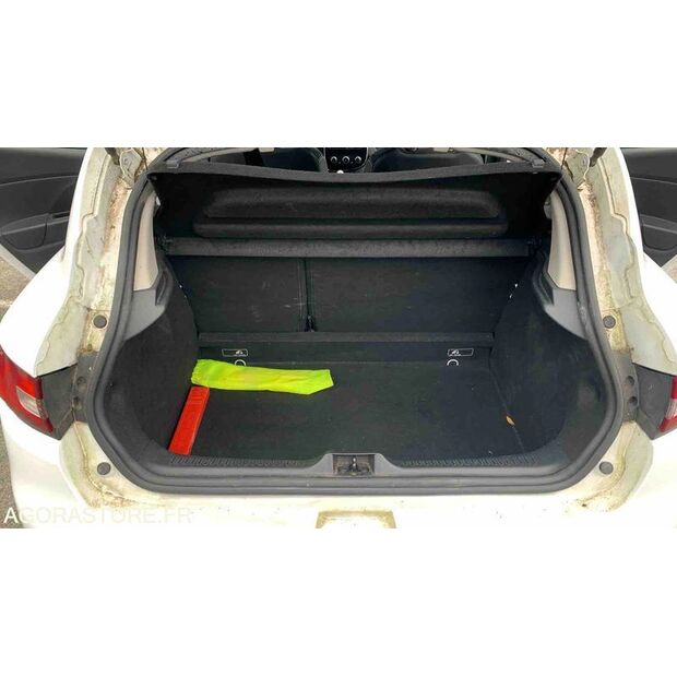 2014 Renault Clio-47613104