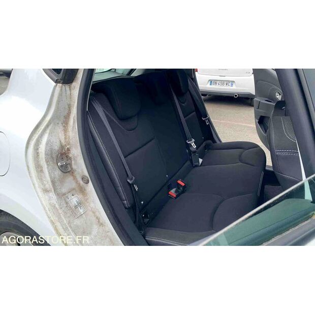 2014 Renault Clio-47613105