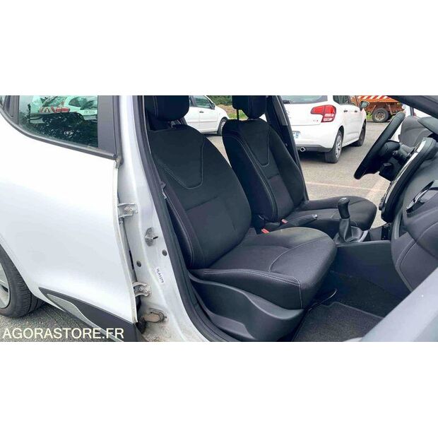 2014 Renault Clio-47613107