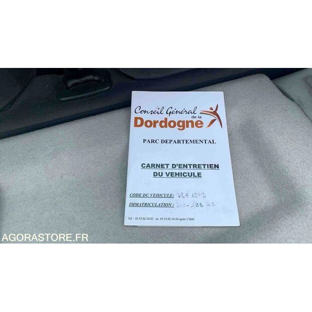 2014 Renault Clio-47613127
