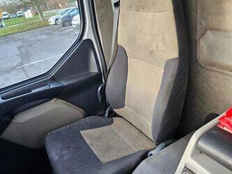 2009-renault-premium-1459573-47613683