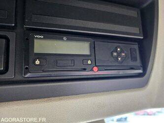 2009-renault-premium-1459573-47613685