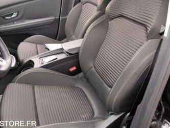 2021-renault-megane-1459574-47613784