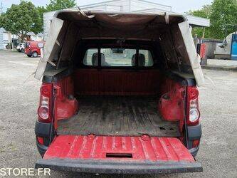2011-dacia-logan-1459577-47613843