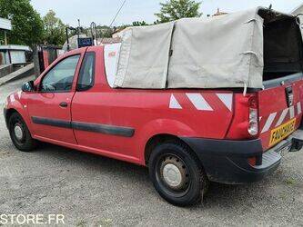 2011-dacia-logan-1459577-47613844