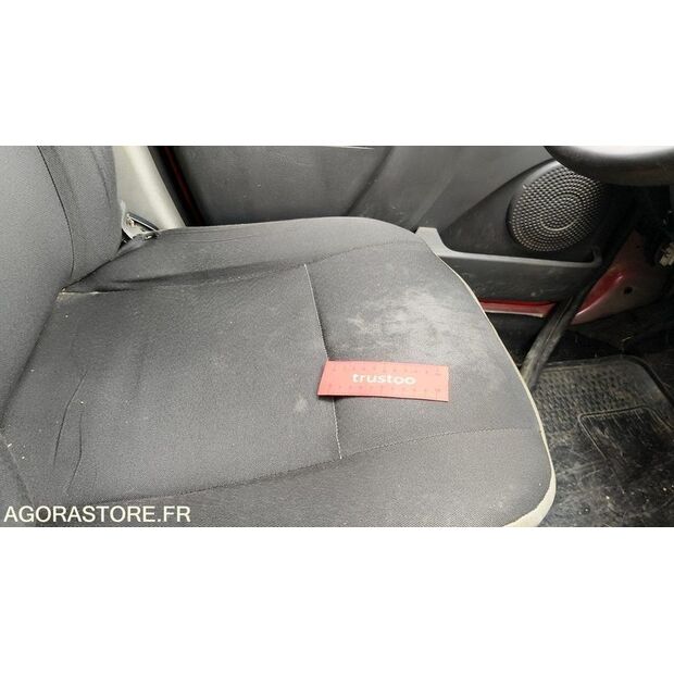2011 Dacia LOGAN-47613857