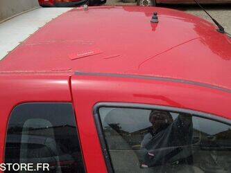 2011-dacia-logan-1459577-47613858