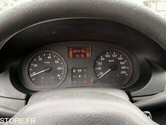 2011-dacia-logan-1459577-47613867