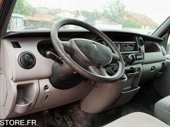 2004-renault-master-1459578-47613939