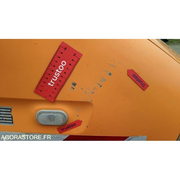 2004 Renault Master-47613941