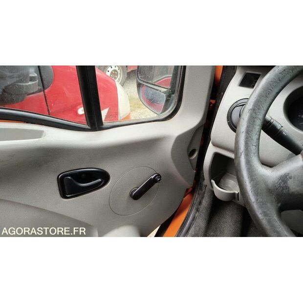 2004 Renault Master-47613955