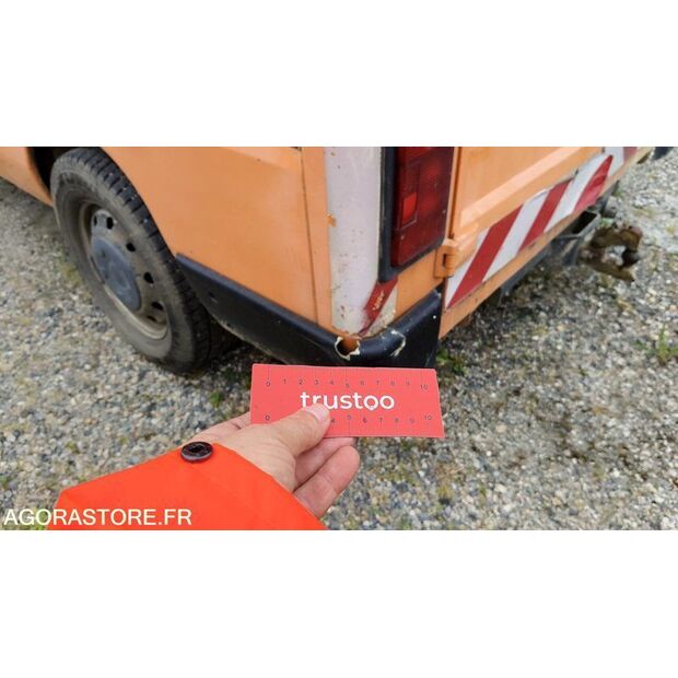 2004 Renault Master-47613960