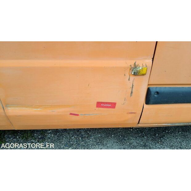2004 Renault Master-47613976