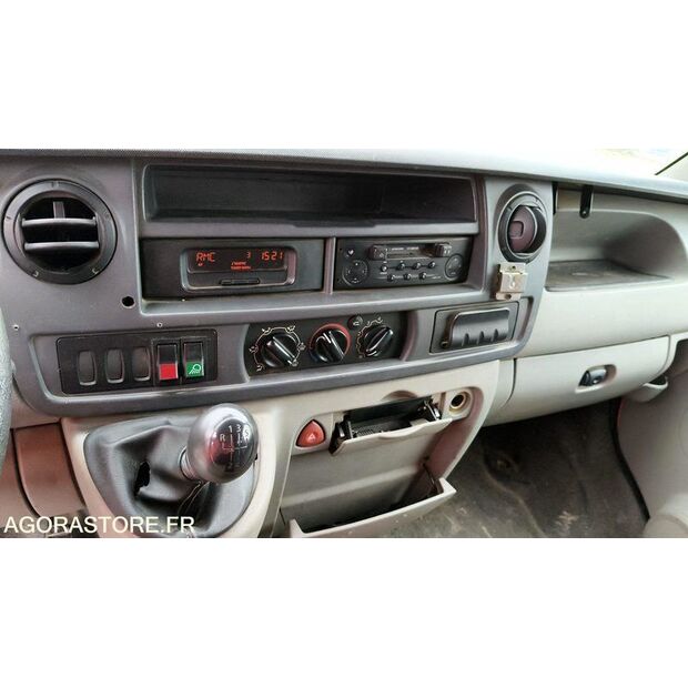 2004 Renault Master-47613977