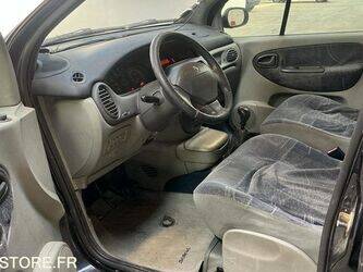 2000-renault-scenic-47614033