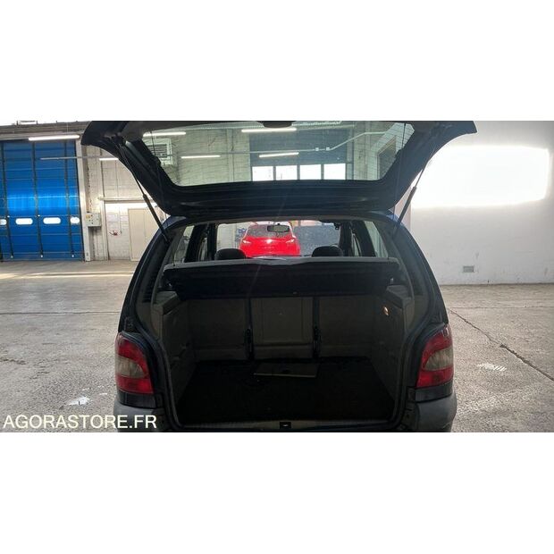 2000 Renault Scenic-47614035