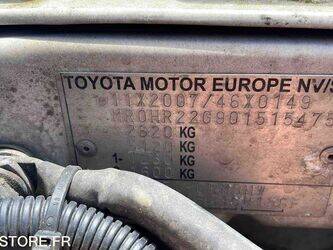 2012-toyota-hilux-1459585-47614332