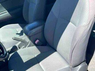 2012-toyota-hilux-1459585-47614335