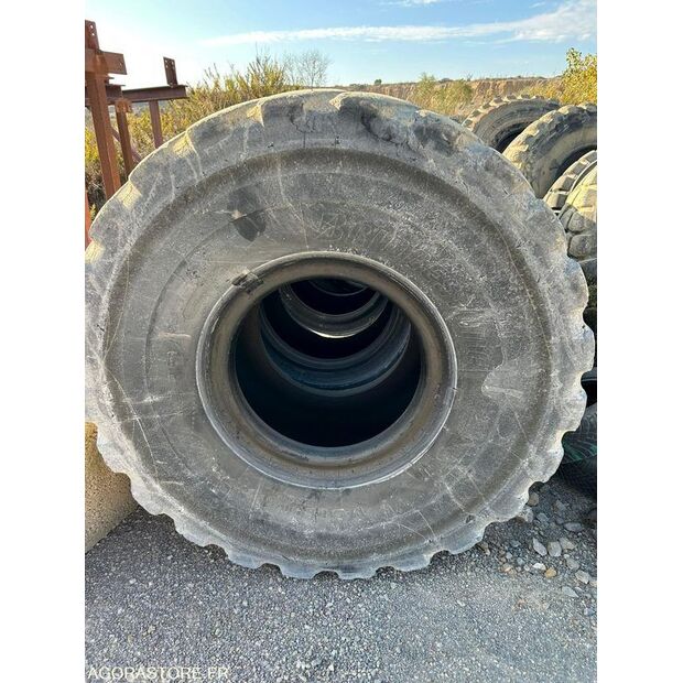 Bridgestone-47614563
