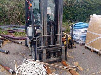 Image for LIFTS 2006 NISSAN PD01A15PQ for Sale in France