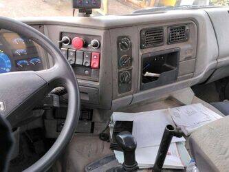 2004-renault-premium-1459599-47614784