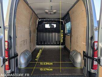 2017-renault-master-1459604-47614909