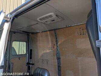 2017-renault-master-1459604-47614916