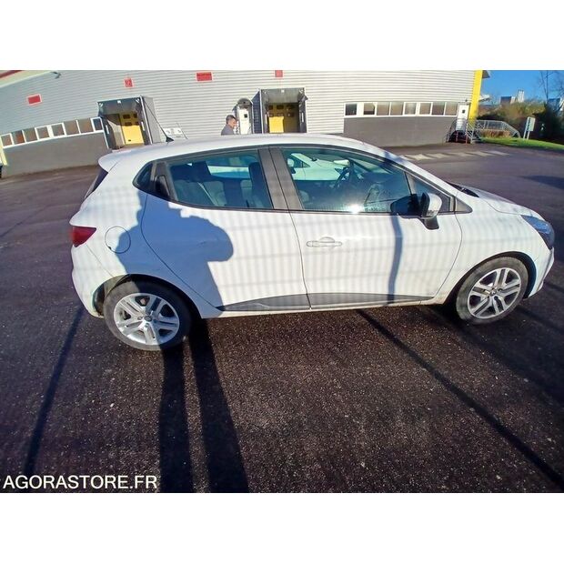 2016 Renault Clio-47614971
