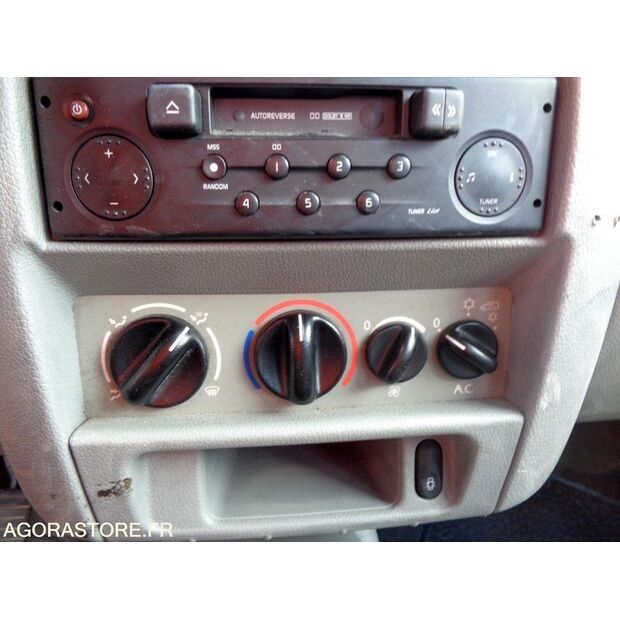 2005 Renault Kangoo-47615044