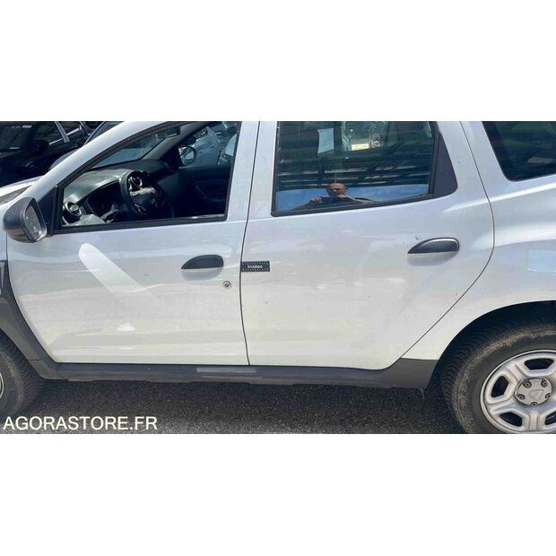 2018 Dacia DUSTER-47615231