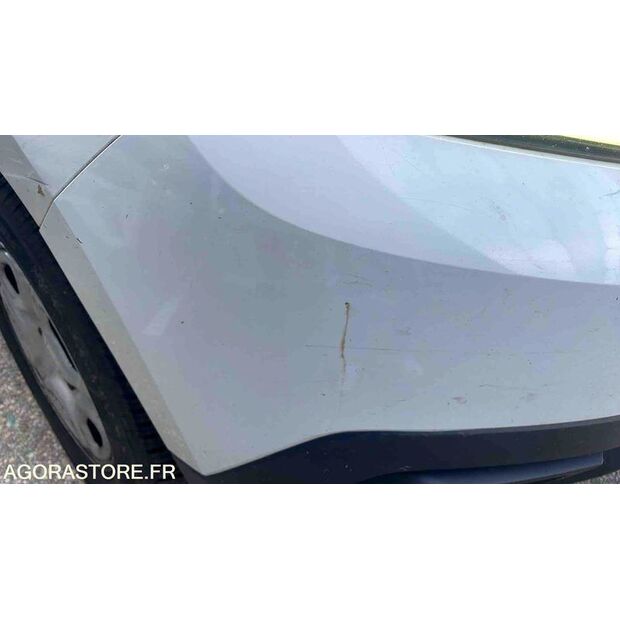 2018 Dacia DUSTER-47615244