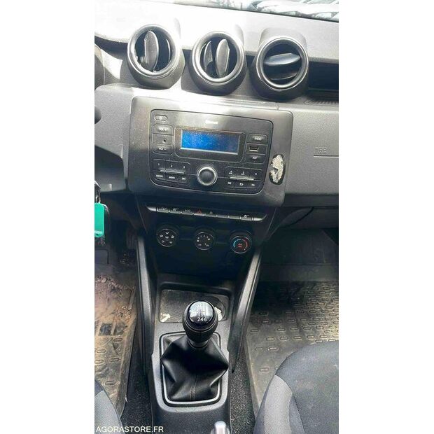 2018 Dacia DUSTER-47615261