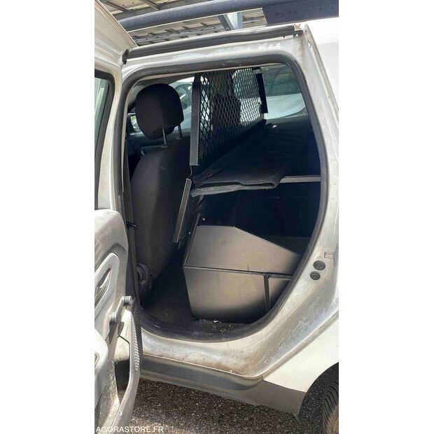 2018 Dacia DUSTER-47615263