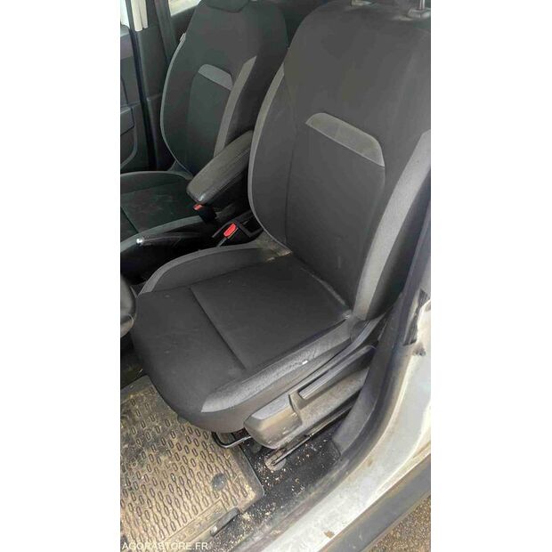 2018 Dacia DUSTER-47615272