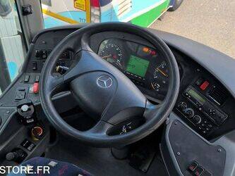 2009-mercedes-benz-intouro-1459618-47615306