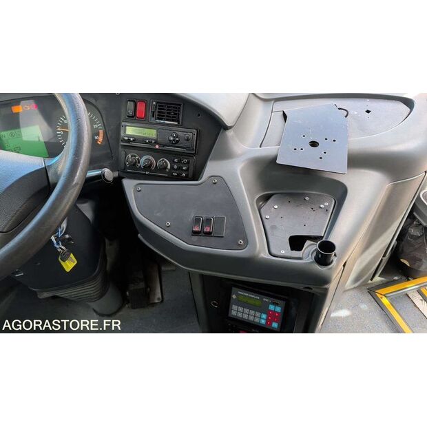 2009 Mercedes-Benz INTOURO-47615311