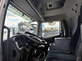 2016-mercedes-benz-atego-1459621-47617022