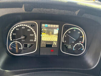 2016-mercedes-benz-atego-1459621-47617028