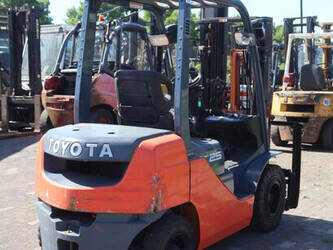 2011-toyota-52-8fd25-1459628-47617288